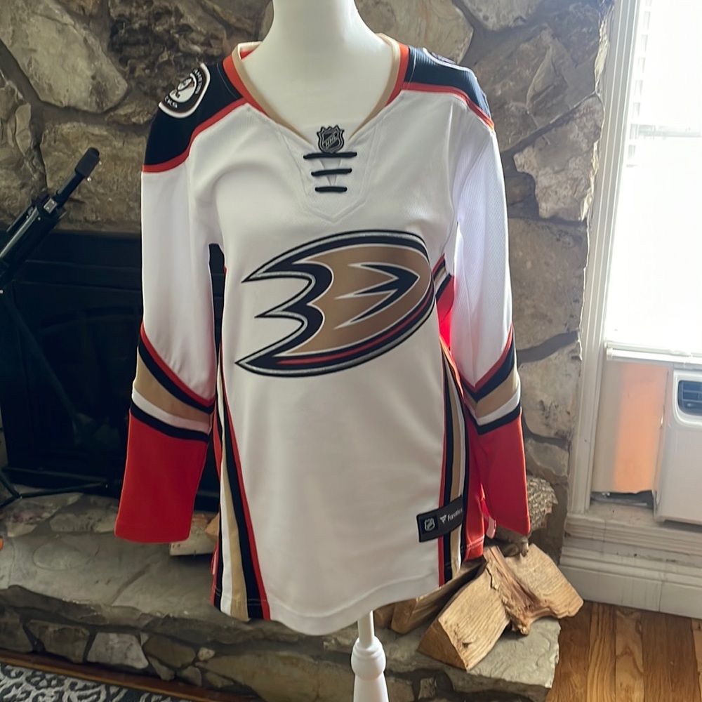 Fanatics Licensed Anaheim Ducks women’s jersey xs